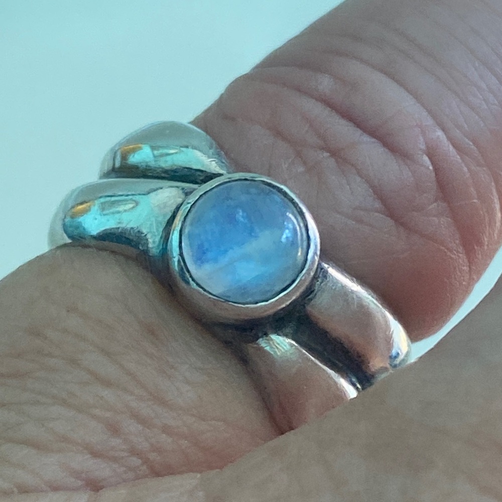 Sterling Silver Moonstone Ring (5)